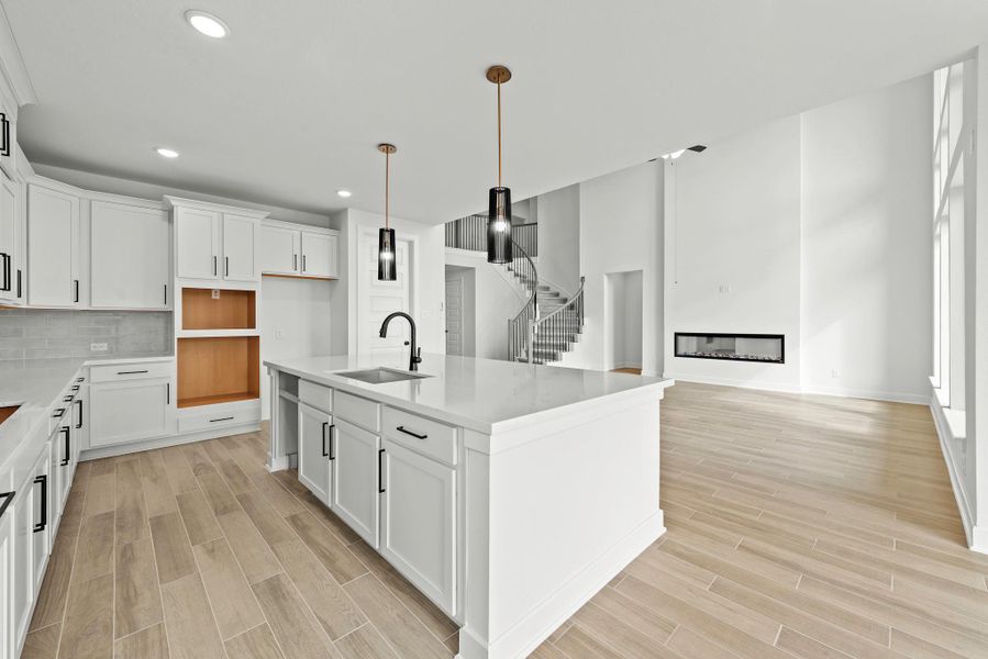 Representative image. Features, specifications, selections and colors may vary. Representative image. Features, specifications, selections and colors may vary.