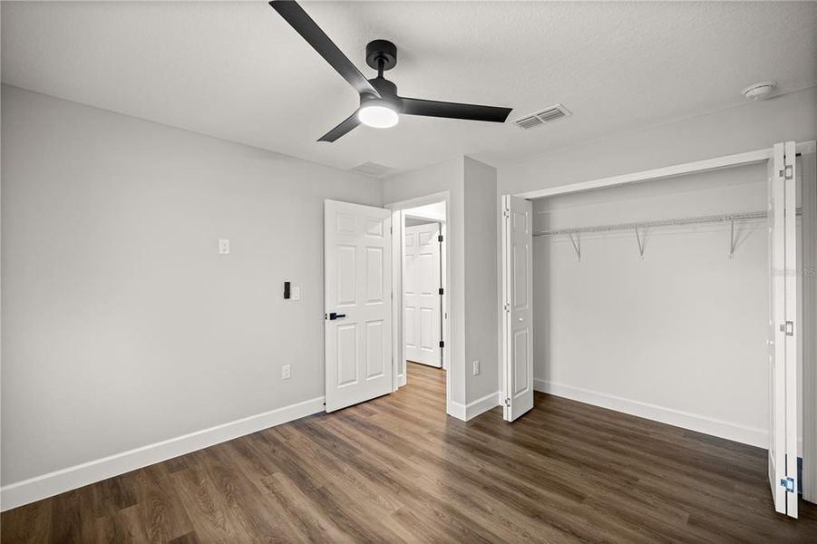 Spacious, unfurnished interior of a new home in , Belleview (Image 20).