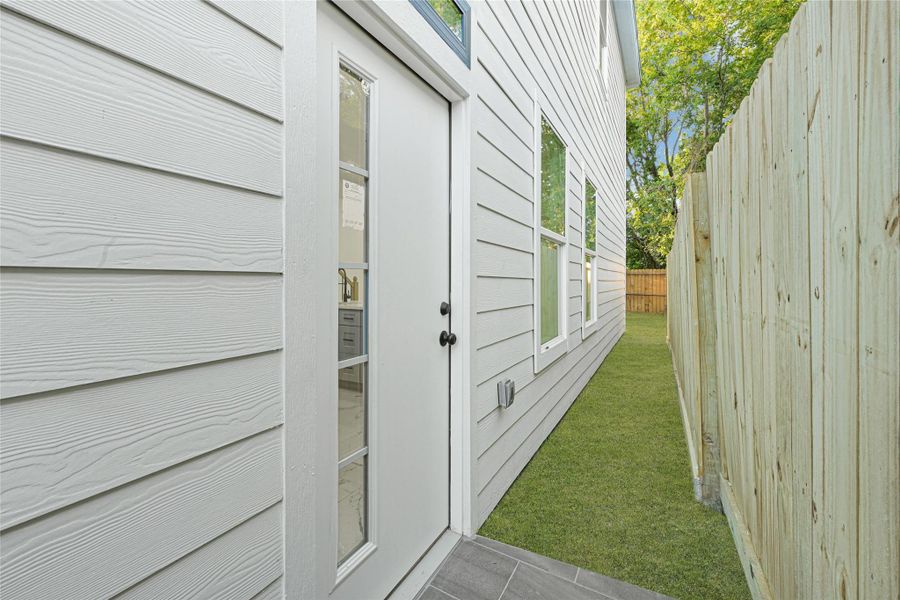 Exterior details and patio area of a home in , Houston (Image 3). Exterior details and patio area of a home in , Houston (Image 3).