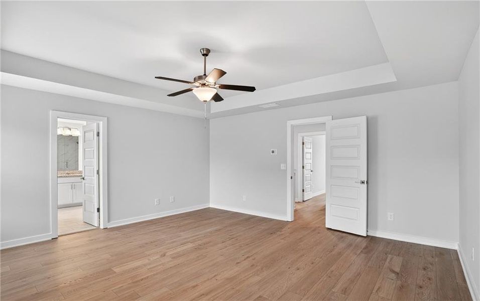 Spacious, unfurnished interior of a new home in , Stockbridge (Image 20).