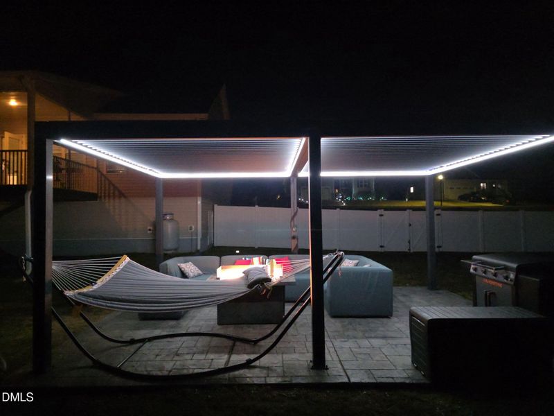 1701471742609542489 1701471742609542489