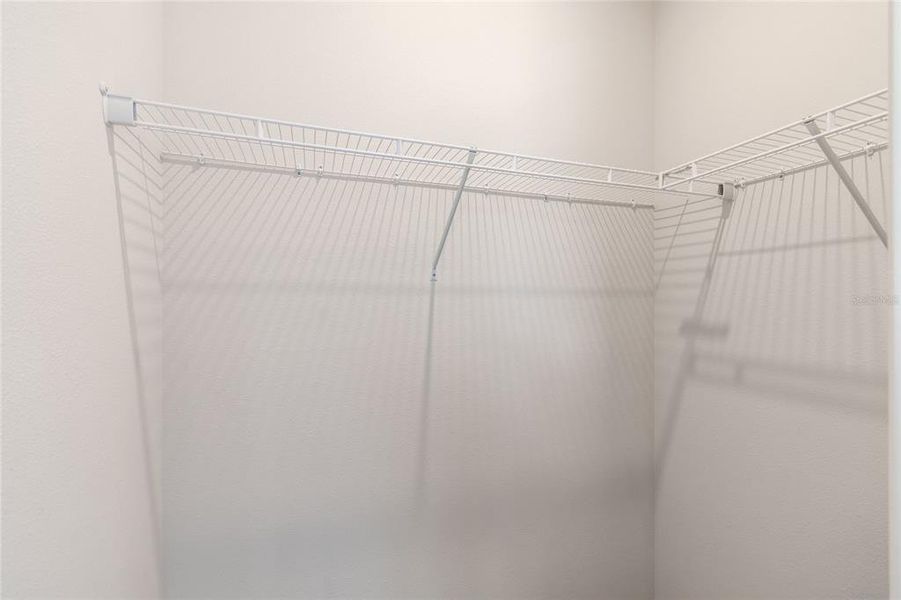 Spacious, unfurnished interior of a new home in , Orlando (Image 19).
