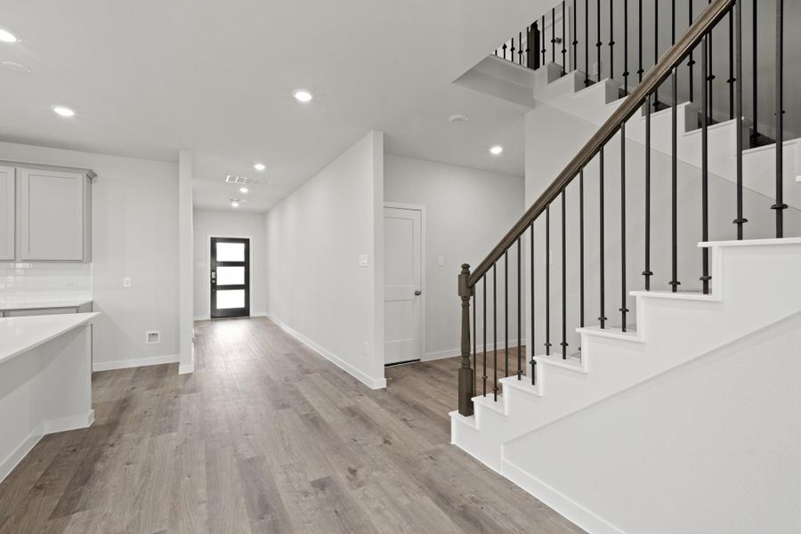 Spacious, unfurnished interior of a new home in Sunterra, Katy (Image 24). Spacious, unfurnished interior of a new home in Sunterra, Katy (Image 24).