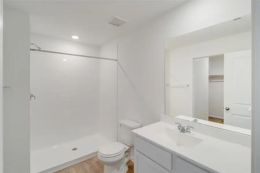 Image 16 of a home in Prairie Lakes. Image 16 of a home in Prairie Lakes.