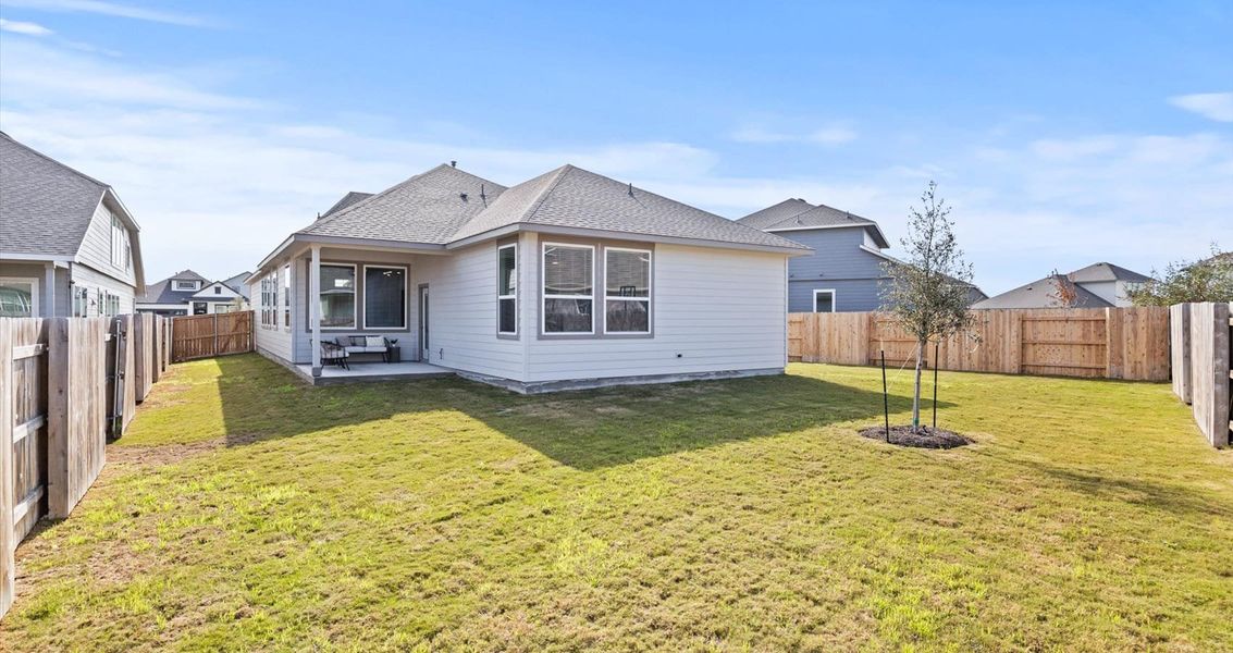 Exterior details and patio area of a home in Trace, San Marcos (Image 3).