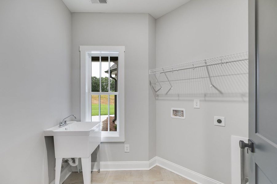 Furnished interior view inside a new home in Harmon Springs, Carrollton (Image 16).