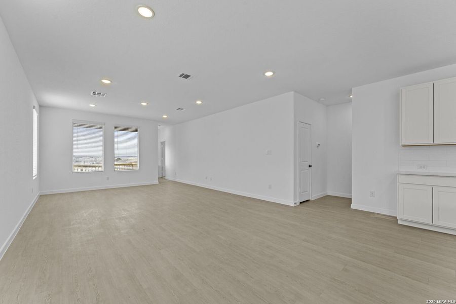 Spacious, unfurnished interior of a new home in Grace Valley, Marion (Image 15).