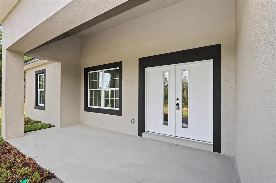 Exterior details and patio area of a home in , Citrus Springs (Image 32).