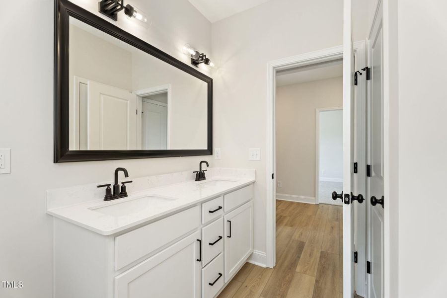 25-web-or-mls-DSC07717