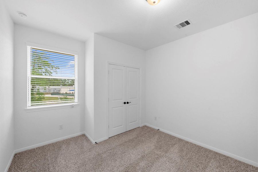 Spacious, unfurnished interior of a new home in Woodforest, Montgomery (Image 21).