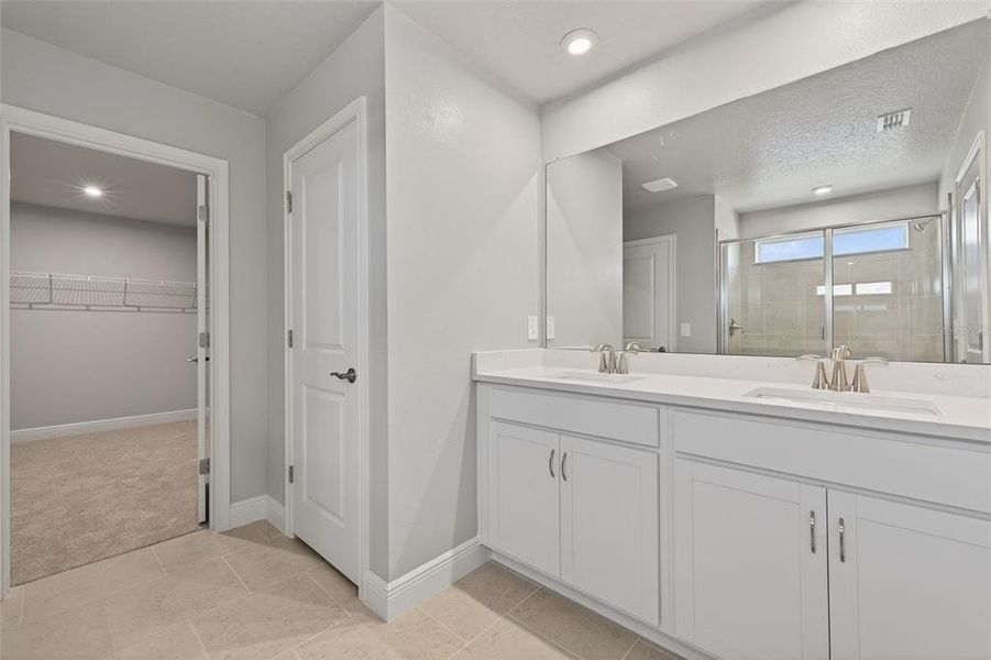 Furnished interior view inside a new home in Crosswind Ranch, Parrish (Image 9).