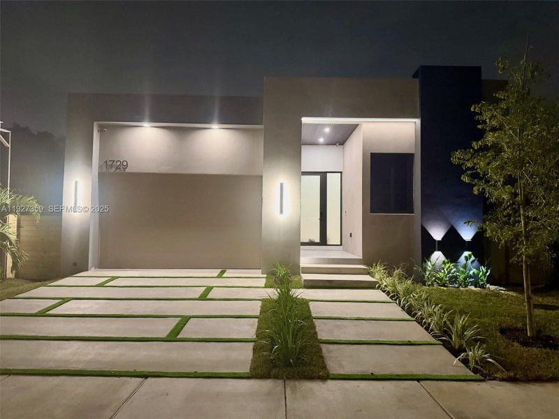 Front exterior of a new home in , Fort Lauderdale, FL, highlighting curb appeal (Image 28).