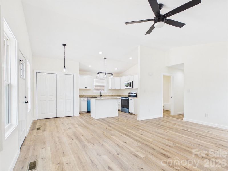 Spacious, unfurnished interior of a new home in , Granite Falls (Image 12).