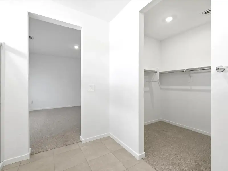 Spacious, unfurnished interior of a new home in Allure Vista Estate Series, Buckeye (Image 10).