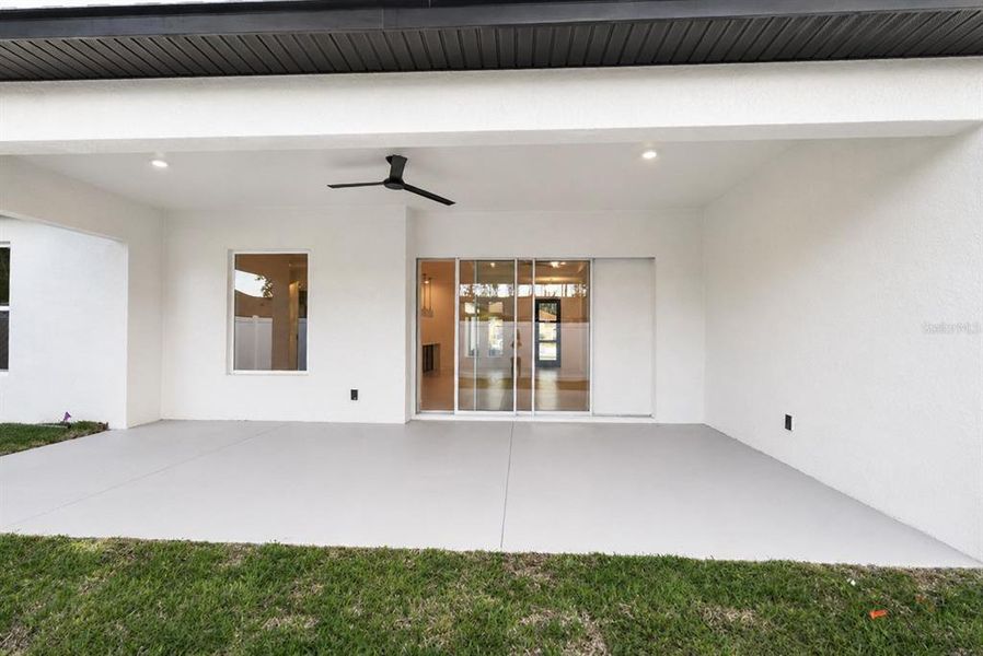 Exterior details and patio area of a home in , Palm Coast (Image 29).
