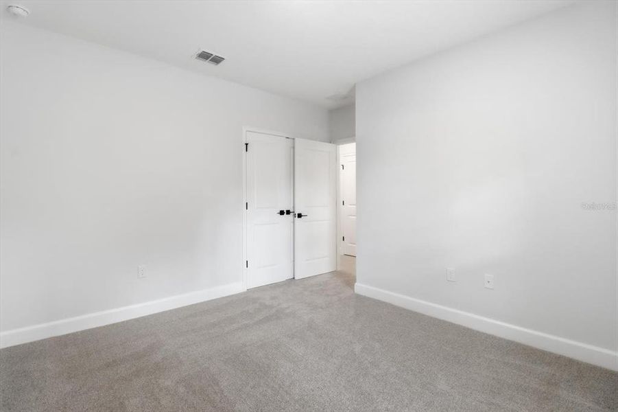 Spacious, unfurnished interior of a new home in , Dunnellon (Image 19).