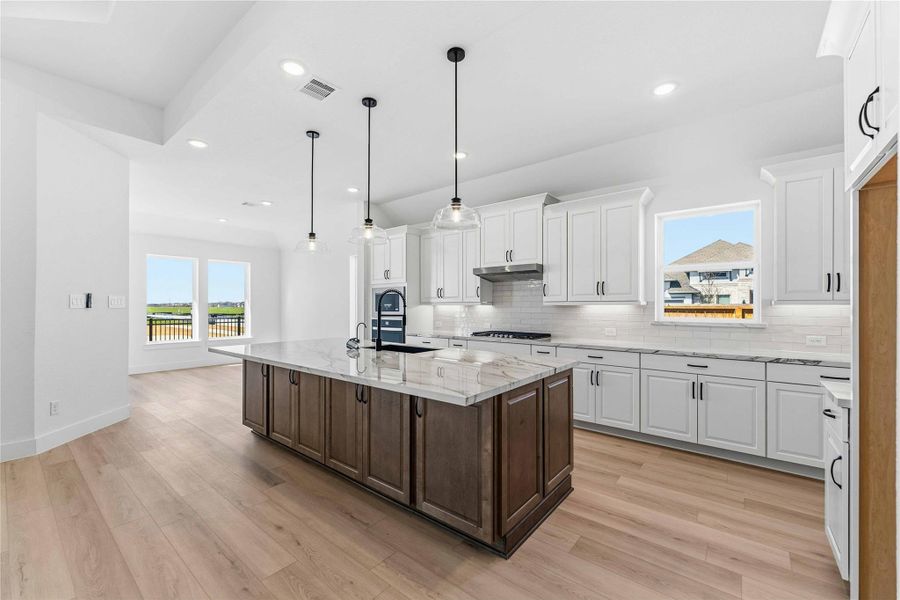 Furnished interior view inside a new home in Valencia, Manvel (Image 8).