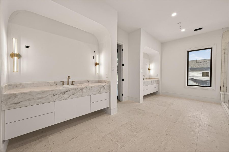 Primary luxury bathroom