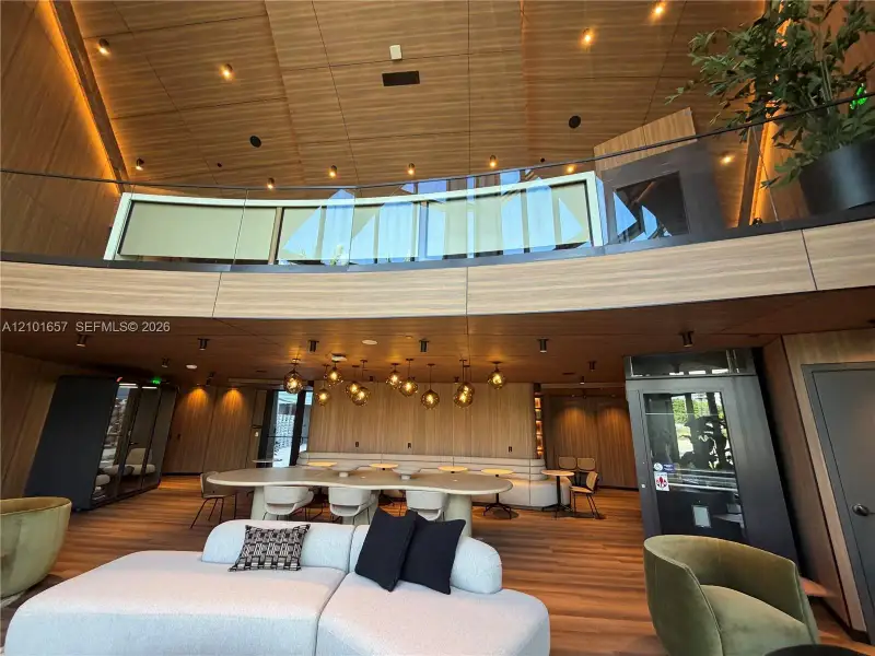 Community amenities in , North Miami Beach (Image 25).