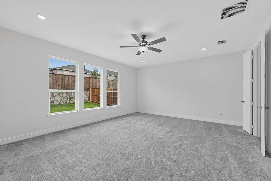 Spacious, unfurnished interior of a new home in South Oak, Lakewood Village (Image 14).
