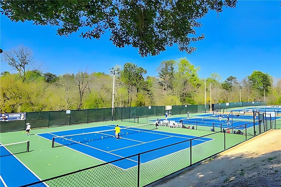 Community amenities in , Sandy Springs (Image 11).
