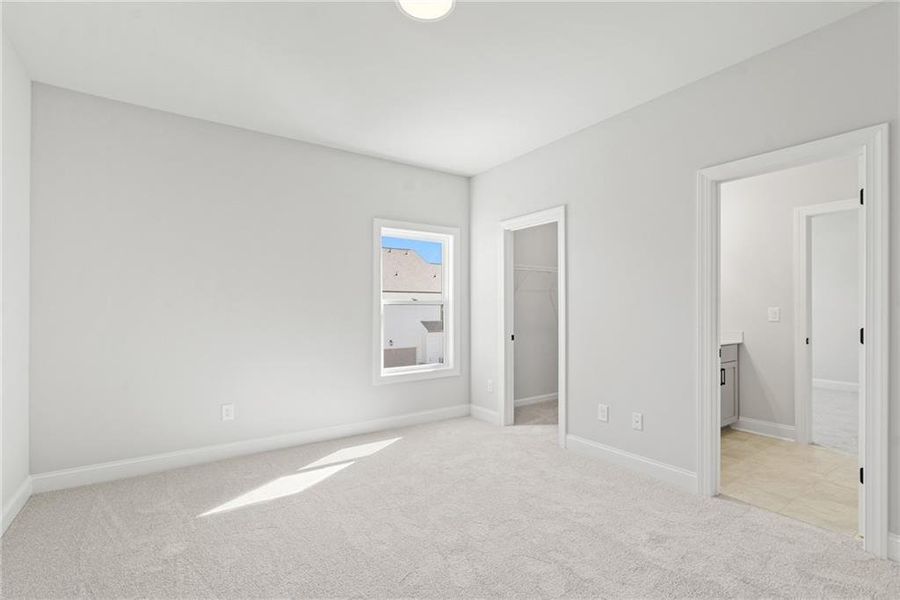 Spacious, unfurnished interior of a new home in Waterhaven, Cumming (Image 15).