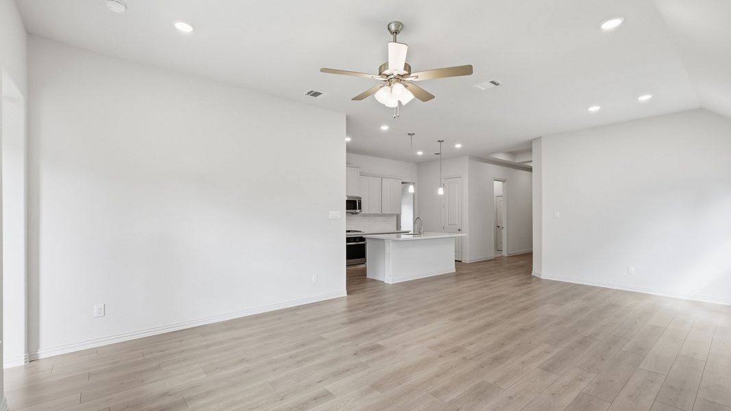 Furnished interior view inside a new home in Thompson Farms, Van Alstyne (Image 27).