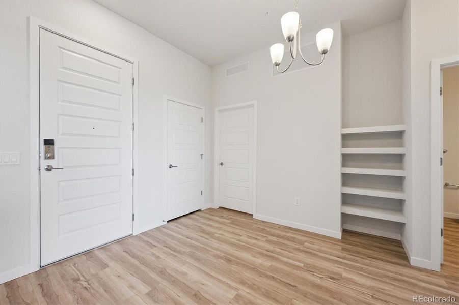 Spacious, unfurnished interior of a new home in Condo Collection at Grand Vue at Interlocken, Broomfield (Image 12).