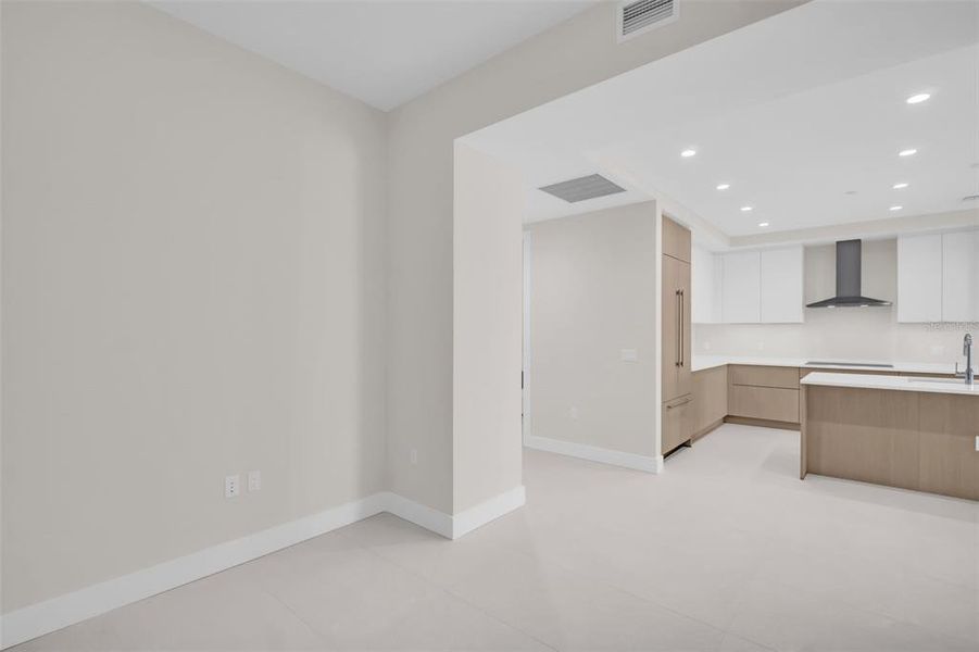 Spacious, unfurnished interior of a new home in , St. Petersburg (Image 71).