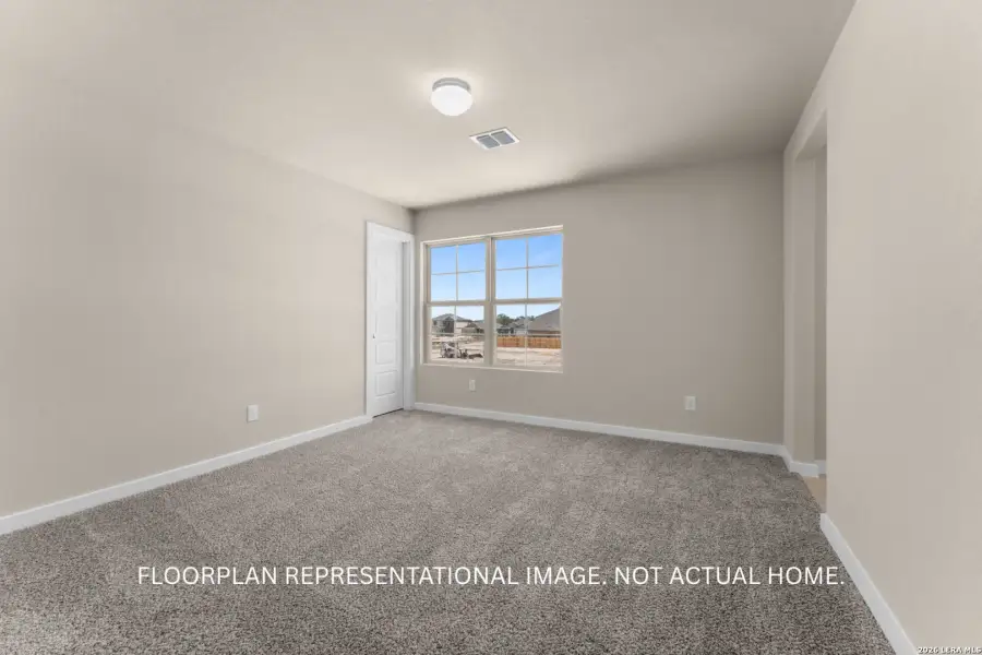 Spacious, unfurnished interior of a new home in Winding Brook, San Antonio (Image 19).