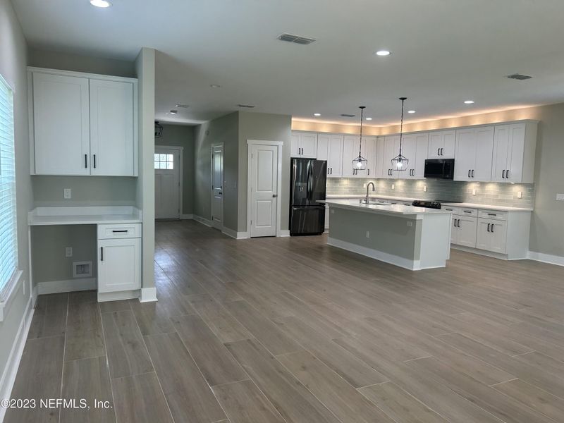 Spacious, unfurnished interior of a new home in , St. Augustine (Image 10).