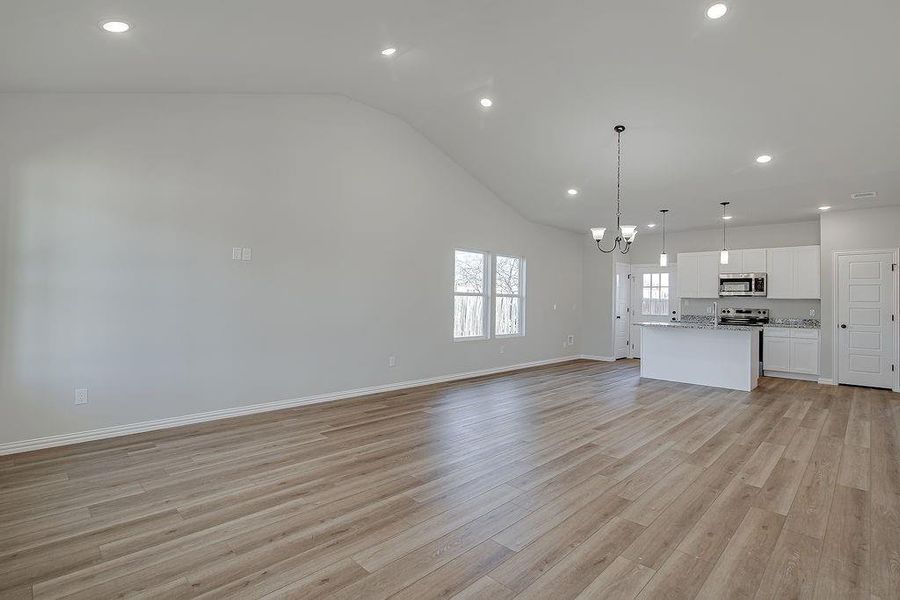 Spacious, unfurnished interior of a new home in , Azle (Image 14).