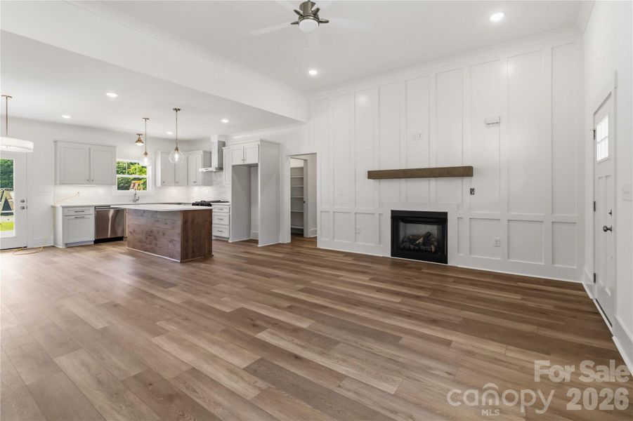 Spacious, unfurnished interior of a new home in , Clover (Image 23).