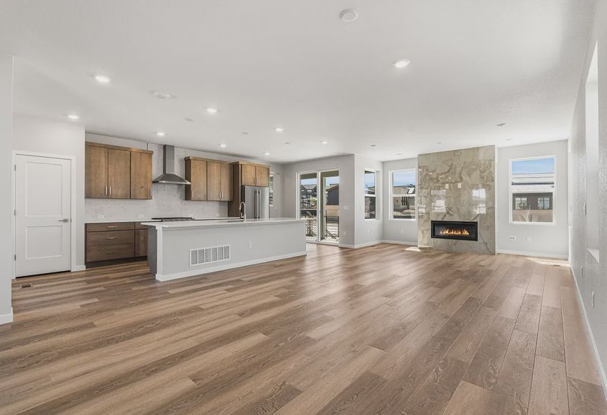 Homesite 90 Dining, Kitchen + Great Room - 3 of 18
