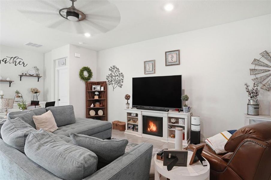 Furnished interior view inside a new home in Waterford, Brooksville (Image 12).