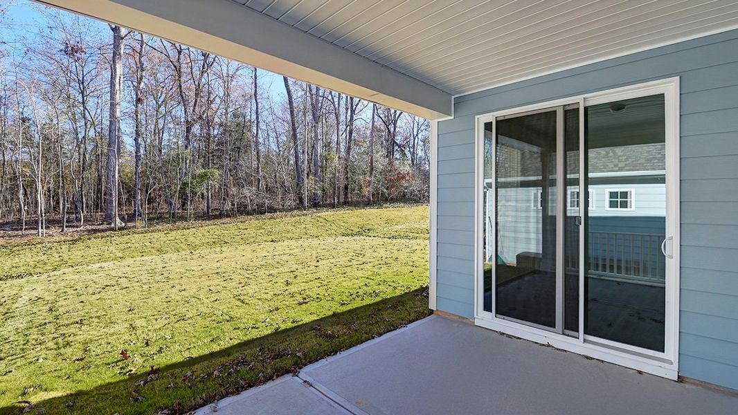 Exterior details and patio area of a home in Cross Creek, Lexington (Image 3).