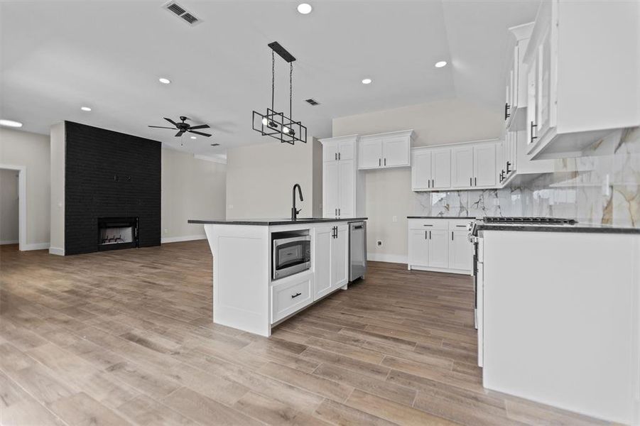 Furnished interior view inside a new home in , Lindale (Image 6).