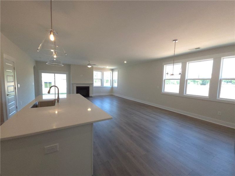 Spacious, unfurnished interior of a new home in Saratoga Oaks, Williamston (Image 8).