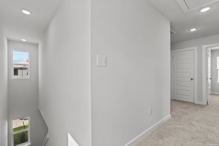 Spacious, unfurnished interior of a new home in Senna, Leon Valley (Image 22). Spacious, unfurnished interior of a new home in Senna, Leon Valley (Image 22).