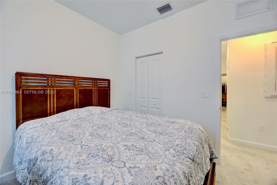 Furnished interior view inside a new home in , Coral Springs (Image 25).