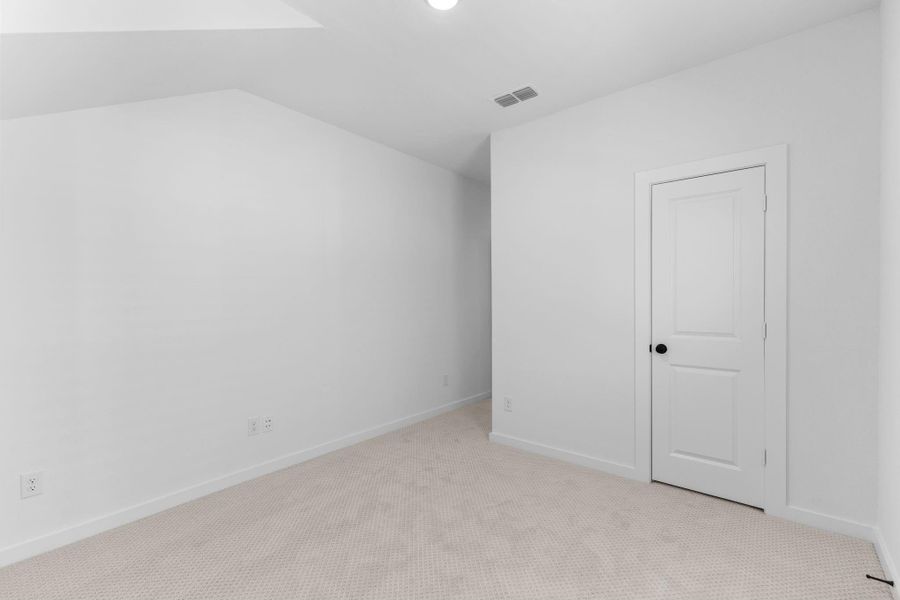 Spacious, unfurnished interior of a new home in Fulbrook on Fulshear Creek 60', Fulshear (Image 12). Spacious, unfurnished interior of a new home in Fulbrook on Fulshear Creek 60', Fulshear (Image 12).