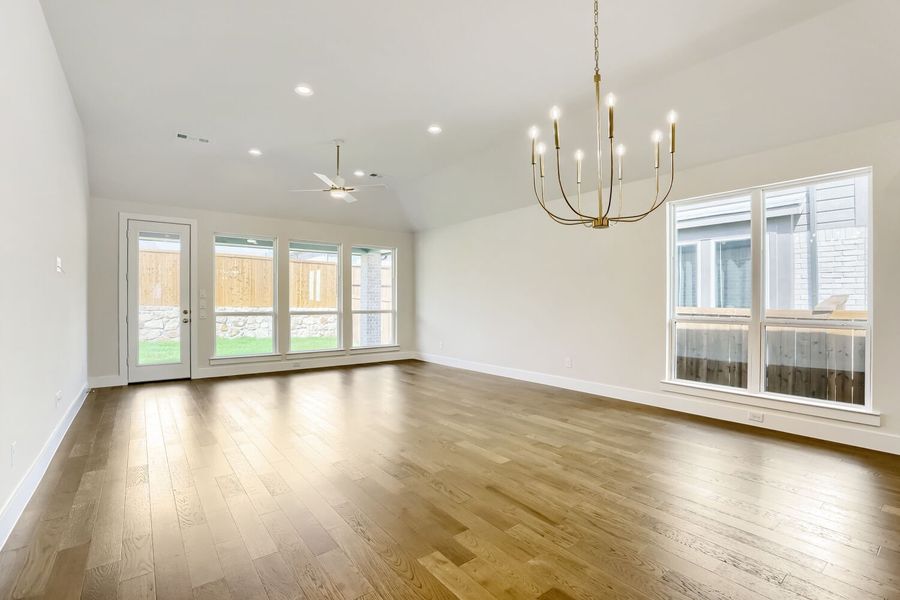 4307 Azalea - Dining Area