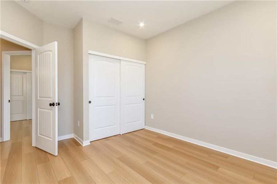Spacious, unfurnished interior of a new home in Sweetbay Farm, Lawrenceville (Image 45).