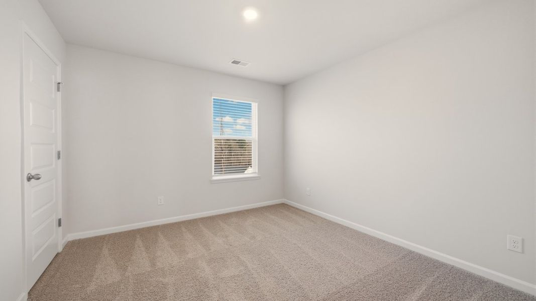 Spacious, unfurnished interior of a new home in Poplar Preserve, Newnan (Image 29).