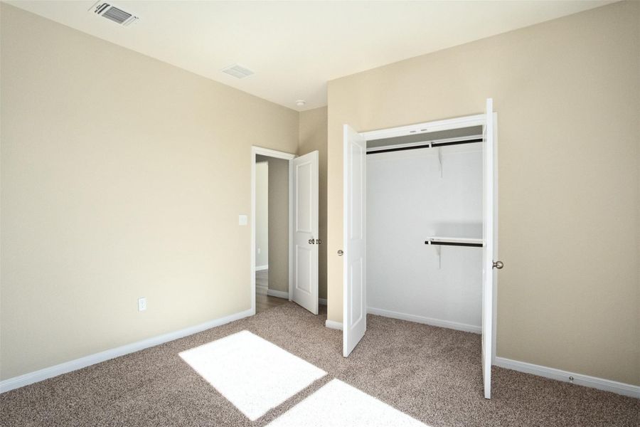 Spacious, unfurnished interior of a new home in , Temple (Image 17).
