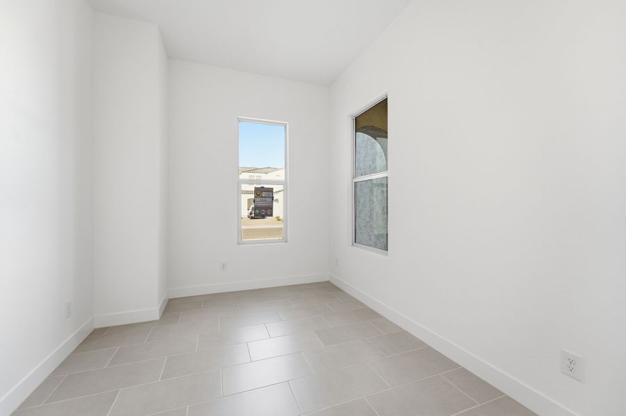 Spacious, unfurnished interior of a new home in Combs Ranch, San Tan Valley (Image 21).
