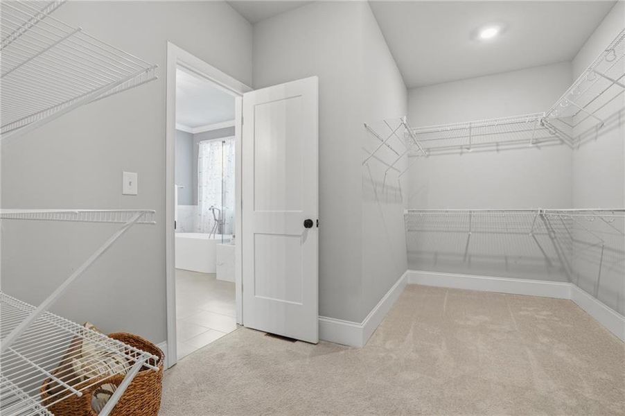 Spacious, unfurnished interior of a new home in , Roswell (Image 22).