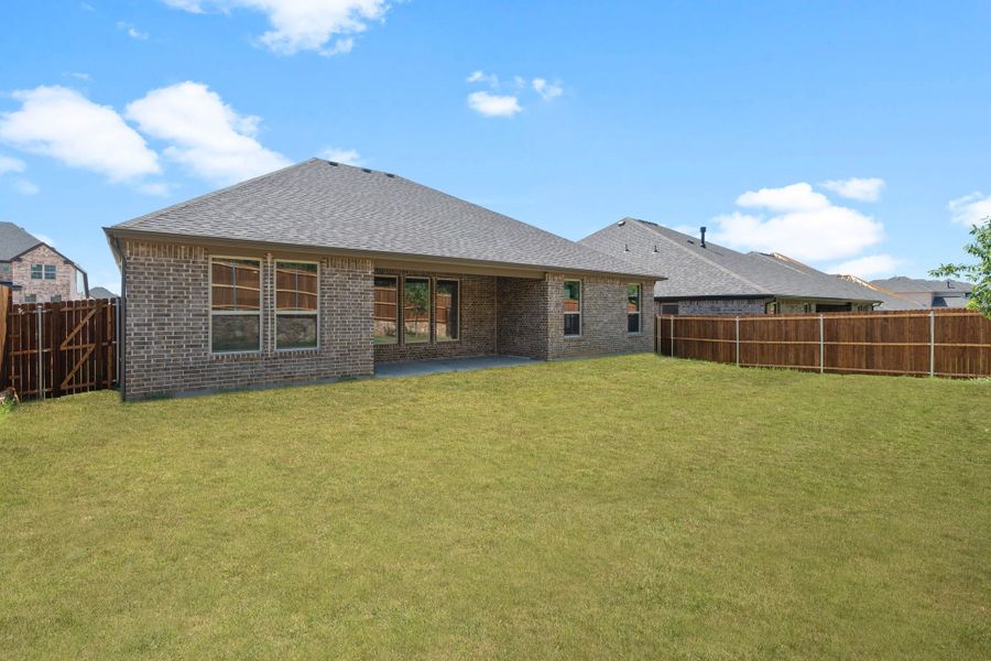 Representative exterior details of a home built from the Stockdale by Beazer Homes in Enclave at Legacy Hills: Overlook 60', Celina (Image 3).