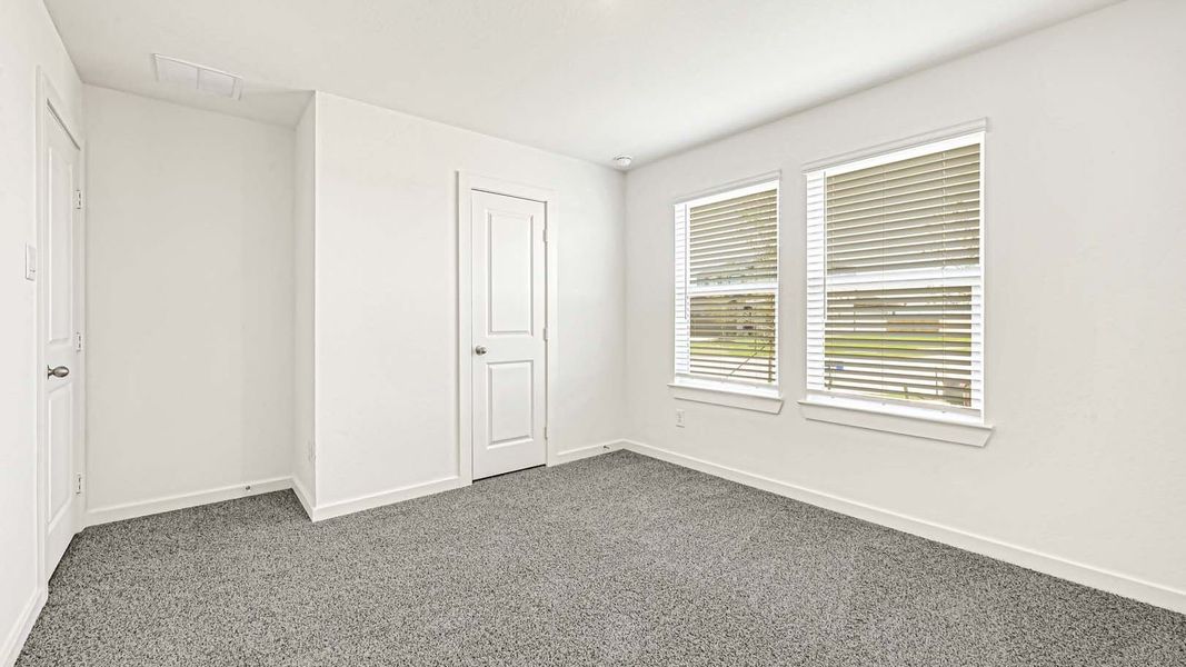 Spacious, unfurnished interior of a new home in Holly Ridge, Rosenberg (Image 13). Spacious, unfurnished interior of a new home in Holly Ridge, Rosenberg (Image 13).