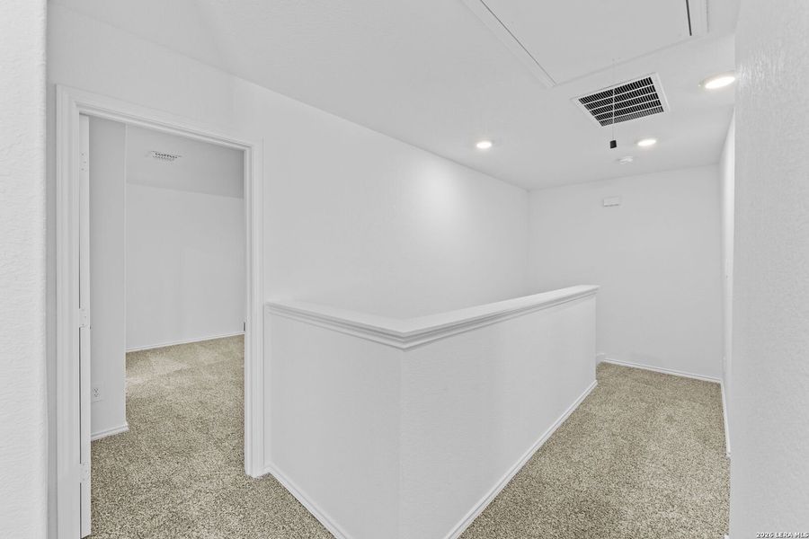 Spacious, unfurnished interior of a new home in Preserve at Medina, Von Ormy (Image 24).
